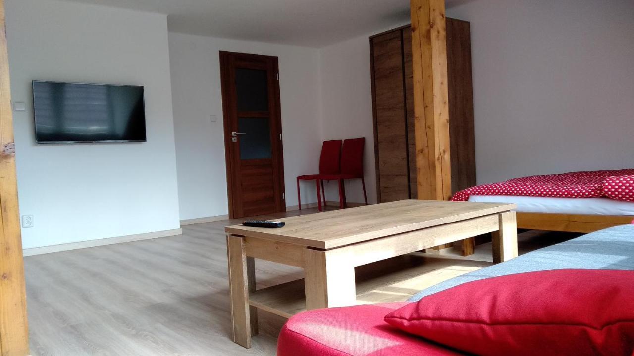 Apartmany Kukacci Hnizdo Benesov nad Ploucnici エクステリア 写真