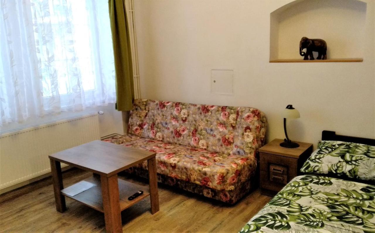 Apartmany Kukacci Hnizdo Benesov nad Ploucnici エクステリア 写真